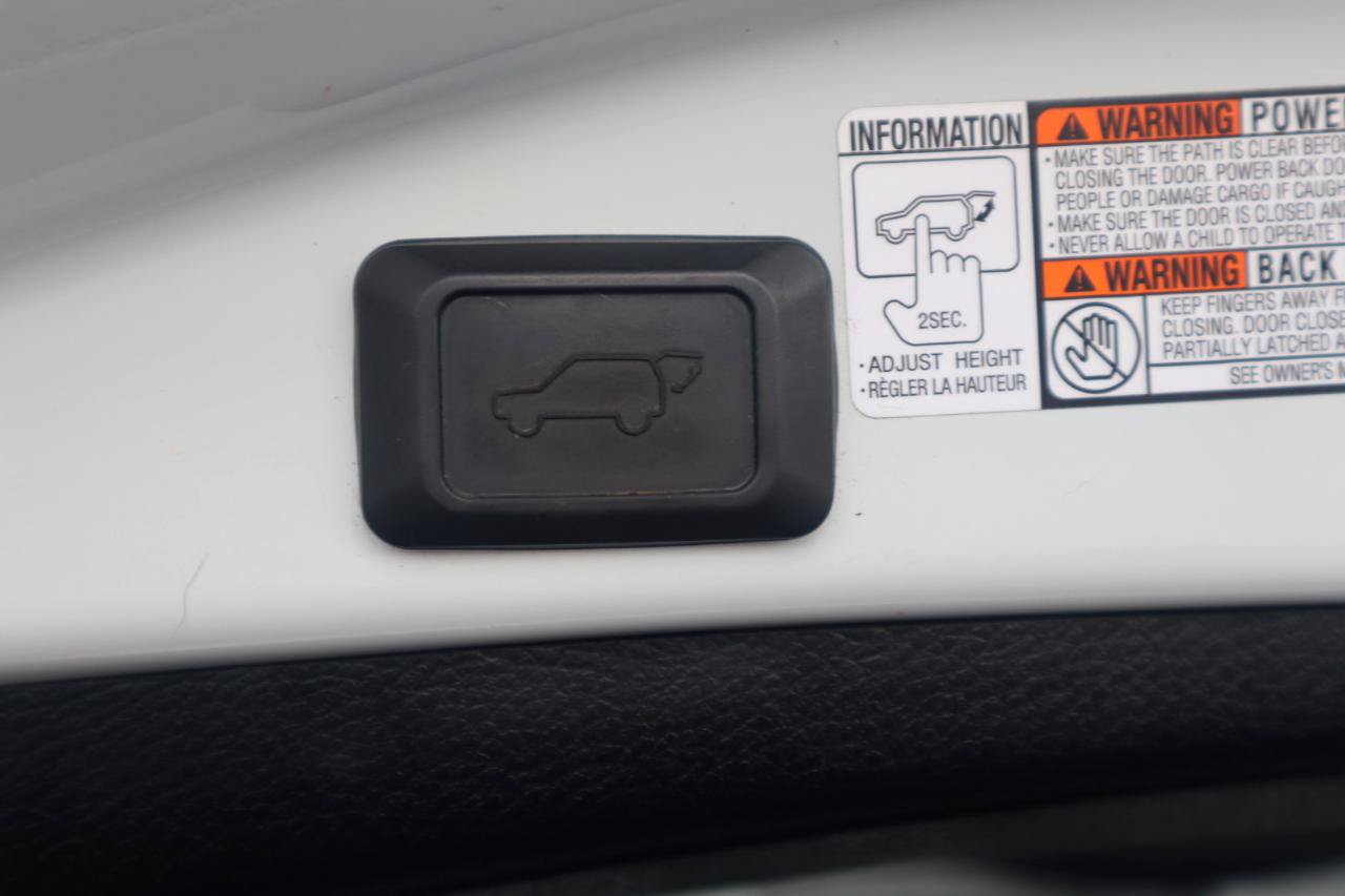 Used 2017 Toyota RAV4 XLE AWD/4WD image 47