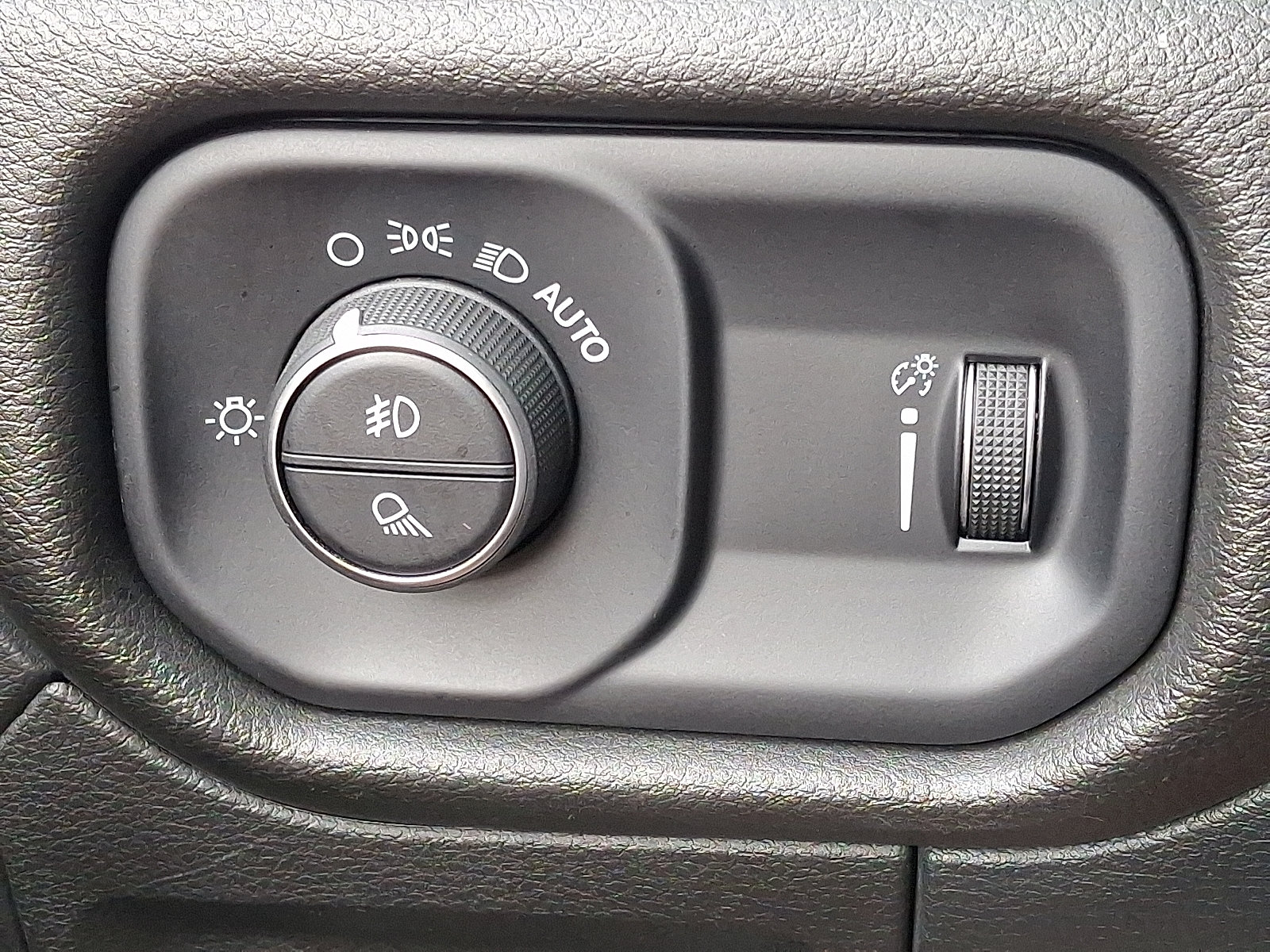 Used 2022 RAM 1500 Big Horn AWD/4WD image 23