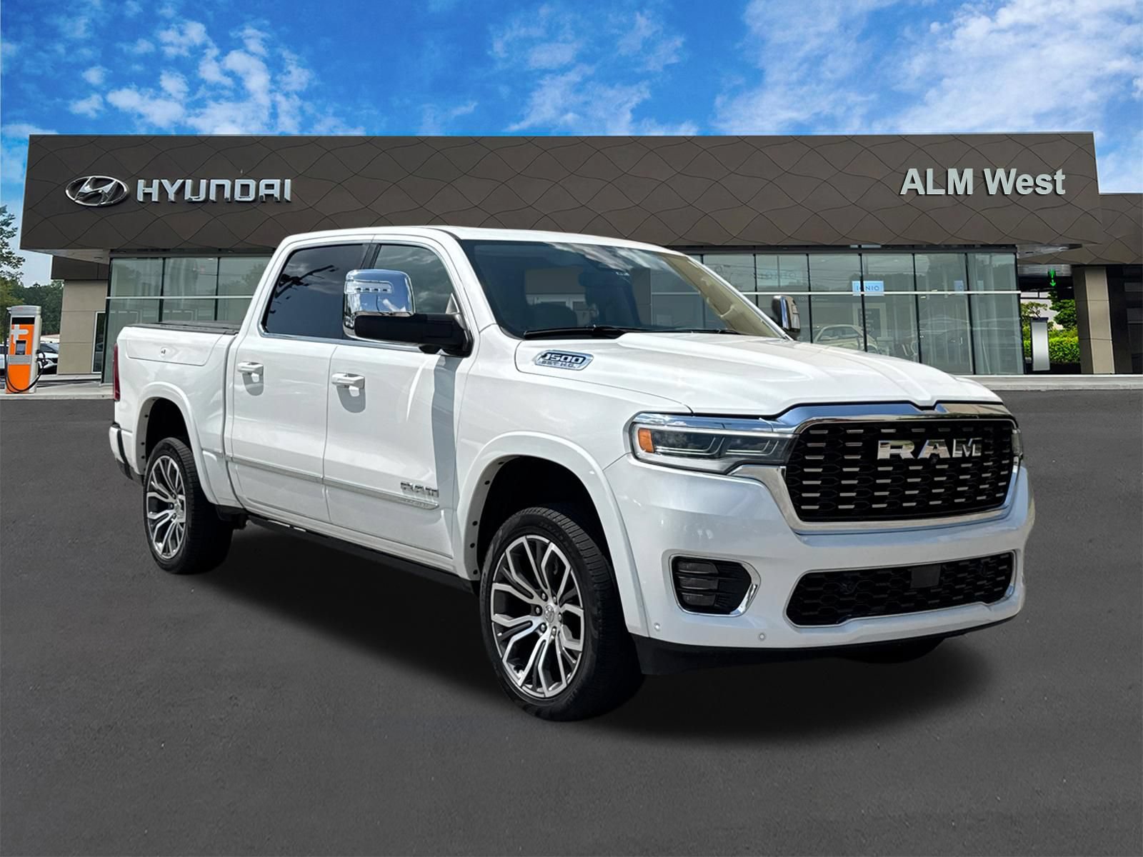 Used 2025 RAM 1500 Tungsten w/ Trailer Tow Group AWD/4WD image 3