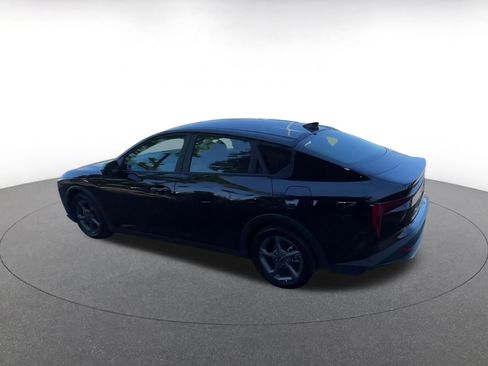 Used 2025 Kia K4 LXS image 11