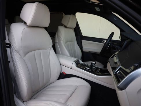 Used 2020 BMW X5 xDrive40i w/ Executive Package AWD/4WD image 30