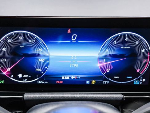 Used 2025 Mercedes-Benz GLA 250 image 25