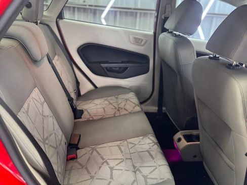 Used 2013 Ford Fiesta SE image 37