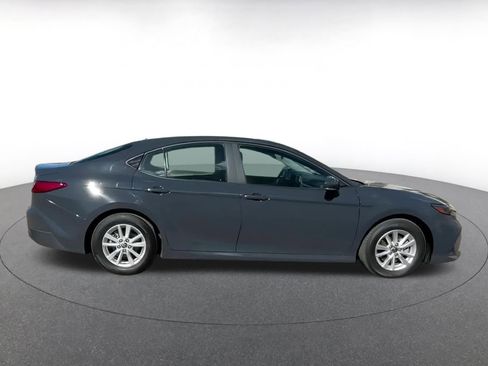Used 2025 Toyota Camry LE image 12
