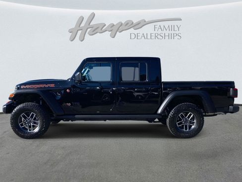 Certified 2025 Jeep Gladiator Mojave w/ Safety Group image 9