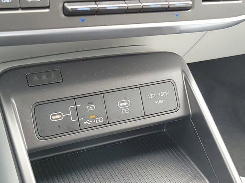 Certified 2025 Hyundai Kona SEL FWD image 28