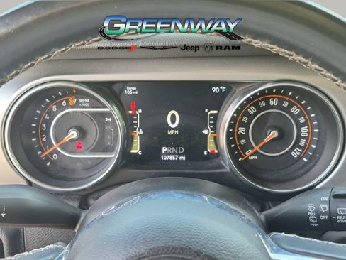 Used 2021 Jeep Wrangler Unlimited Sahara AWD/4WD image 7