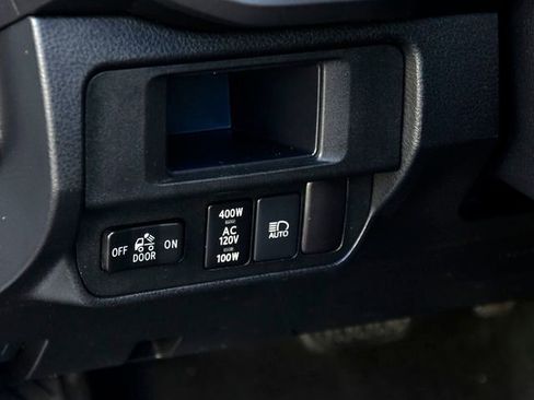 Used 2018 Toyota Tacoma TRD Off-Road image 26