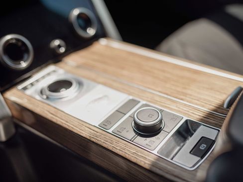 Used 2018 Land Rover Range Rover Supercharged AWD/4WD image 19