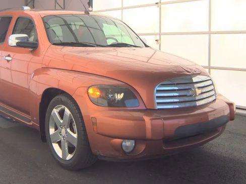 Used 2006 Chevrolet HHR LT w/ Preferred Equipment Group image 4