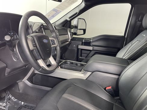 Used 2020 Ford F450 Platinum w/ FX4 Off-Road Package AWD/4WD image 9