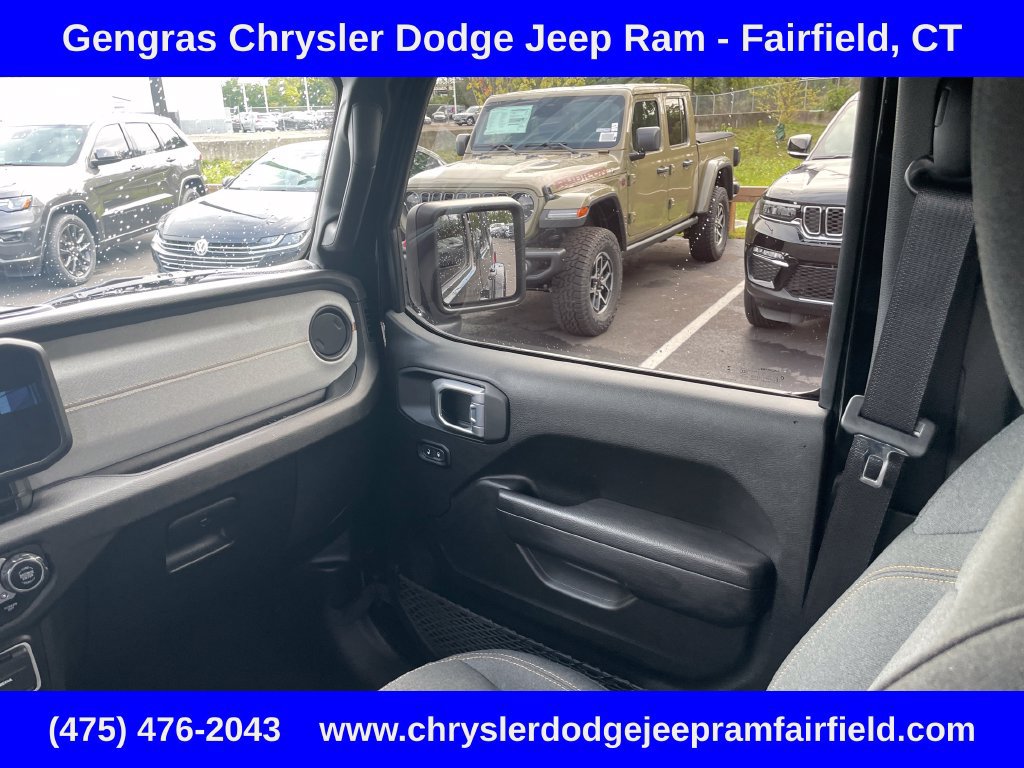 Used 2024 Jeep Wrangler Unlimited w/ Convenience Group AWD/4WD image 62