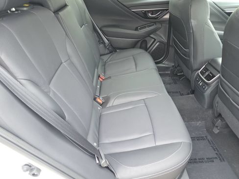 Used 2025 Subaru Outback Limited AWD/4WD image 18