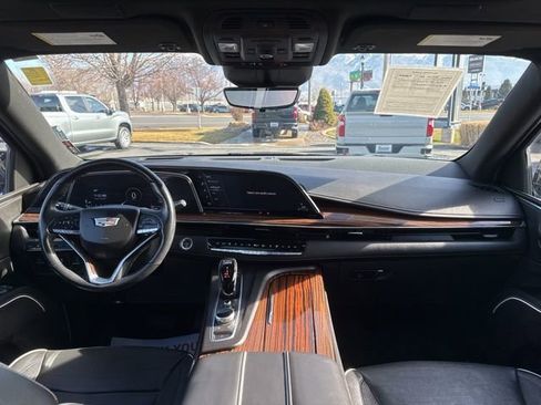 Certified 2021 Cadillac Escalade ESV Premium Luxury w/ Driver Assist Tech Package image 15