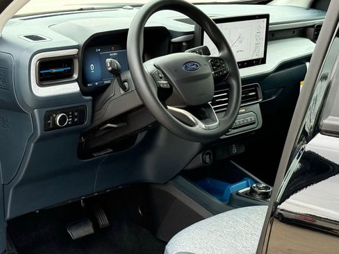 New 2025 Ford Maverick XLT w/ Equipment Group 302A image 7