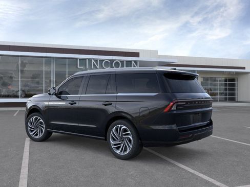 New 2026 Lincoln Navigator Reserve AWD/4WD image 4