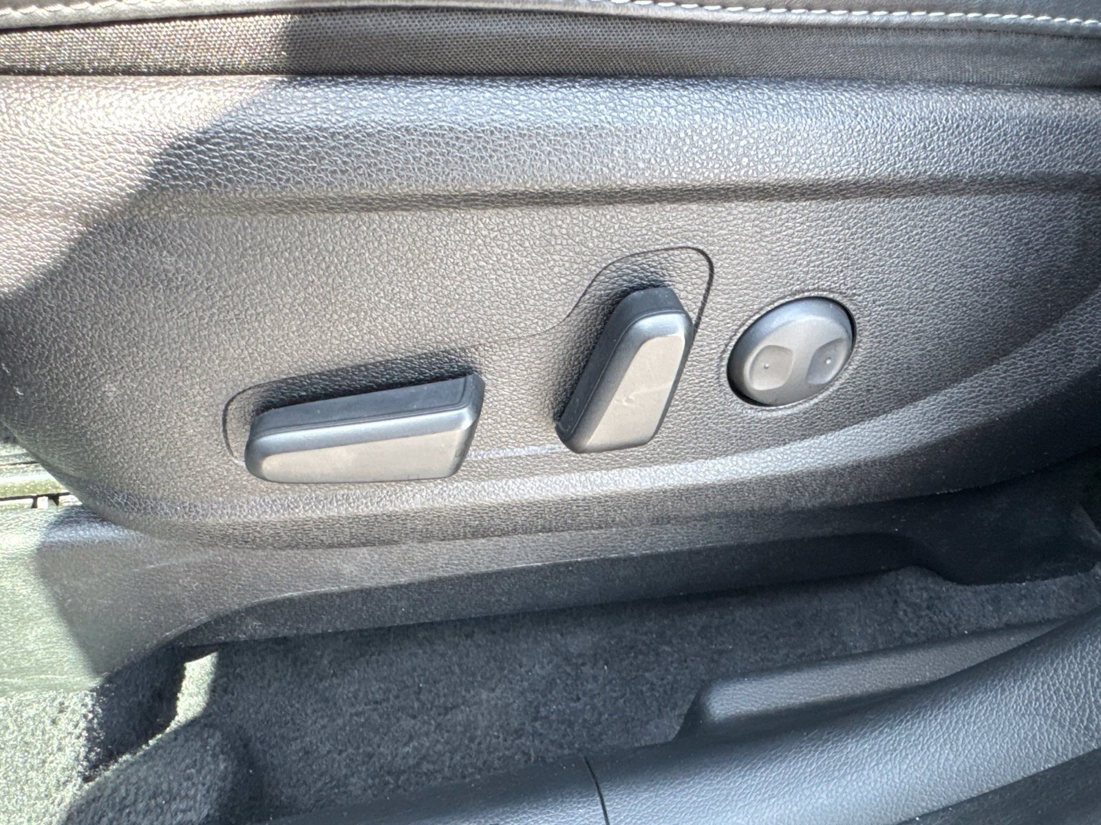 Used 2025 Kia Telluride S FWD image 26