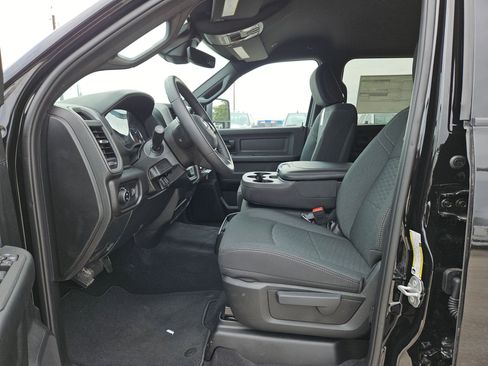 New 2026 RAM 2500 Tradesman AWD/4WD image 9
