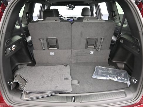 New 2025 Jeep Grand Cherokee L Laredo w/ Luxury Tech Group I image 18