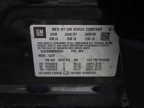 Used 2021 Buick Encore Preferred image 39