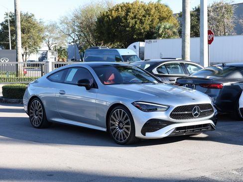 Used 2024 Mercedes-Benz CLE 300 4MATIC Coupe image 2