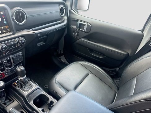 Used 2023 Jeep Wrangler Unlimited Rubicon 4xe w/ Cold Weather Group AWD/4WD image 26