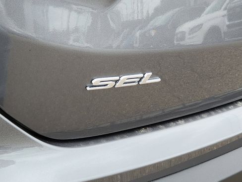 Used 2024 Ford Edge SEL w/ Convenience Package AWD/4WD image 29
