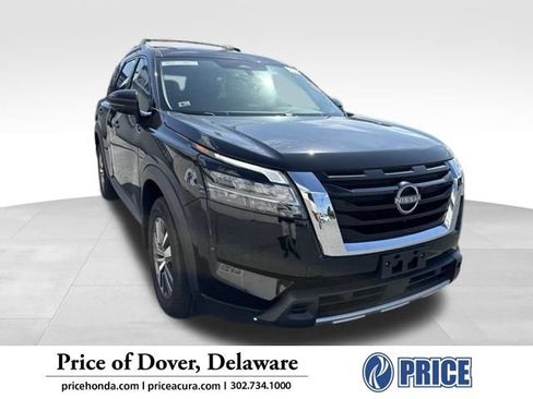 Used 2023 Nissan Pathfinder SL AWD/4WD image 1