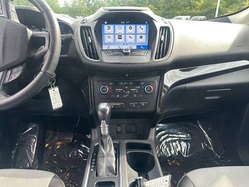 Used 2018 Ford Escape SE w/ SE Sport Appearance Package AWD/4WD image 22