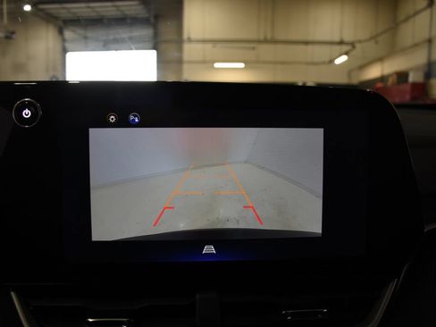 Used 2025 Chevrolet Equinox LT FWD image 17