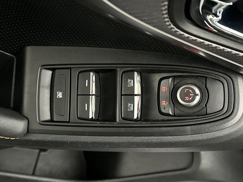 Used 2023 Subaru Crosstrek 2.5i Limited w/ Moonroof Package image 19