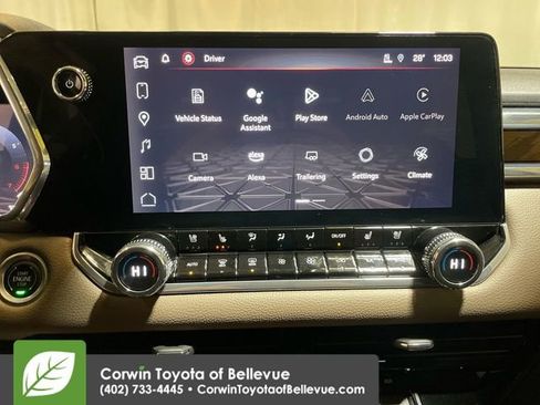 Used 2024 GMC Canyon Denali image 13