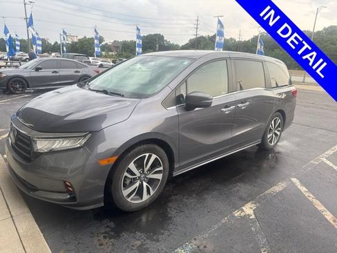 Used 2021 Honda Odyssey Touring image 3