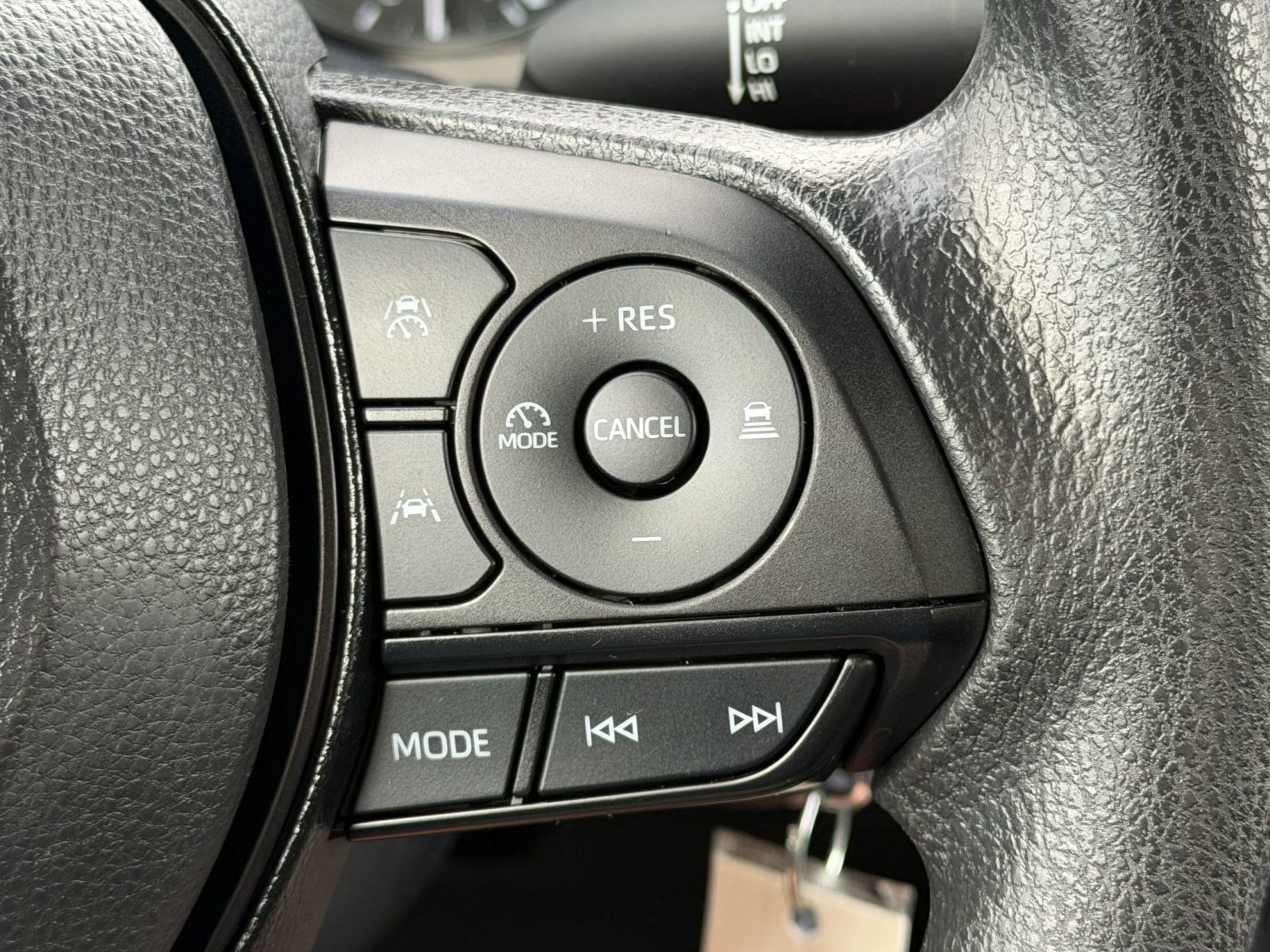 Used 2024 Toyota Corolla LE FWD image 17