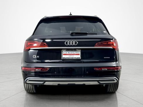 Used 2023 Audi Q5 2.0T Premium w/ Convenience Package AWD/4WD image 4