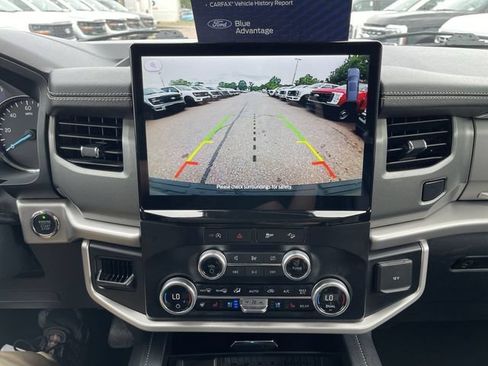 Certified 2024 Ford Expedition XLT AWD/4WD image 18
