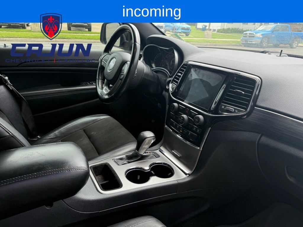 Used 2020 Jeep Grand Cherokee Laredo w/ Laredo X Package RWD image 17