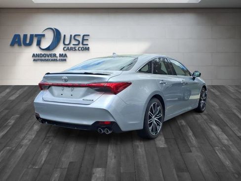 Used 2022 Toyota Avalon Touring FWD image 9