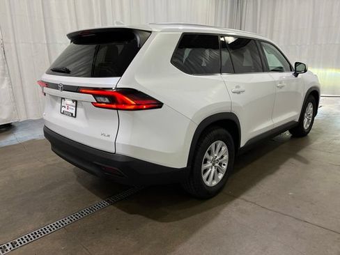 Certified 2025 Toyota Grand Highlander AWD image 4