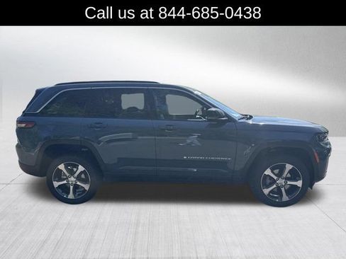 New 2026 Jeep Grand Cherokee Limited w/ Luxury Tech Group II RWD image 4