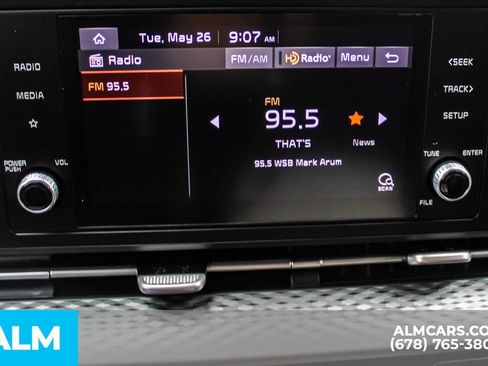 Used 2022 Kia Carnival LX FWD image 34
