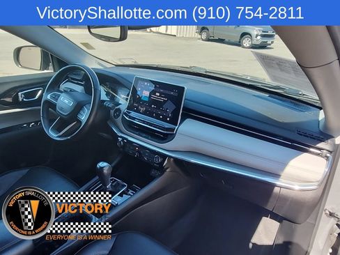 Used 2022 Jeep Compass Limited AWD/4WD image 30