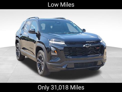Used 2025 Chevrolet Equinox RS FWD image 2