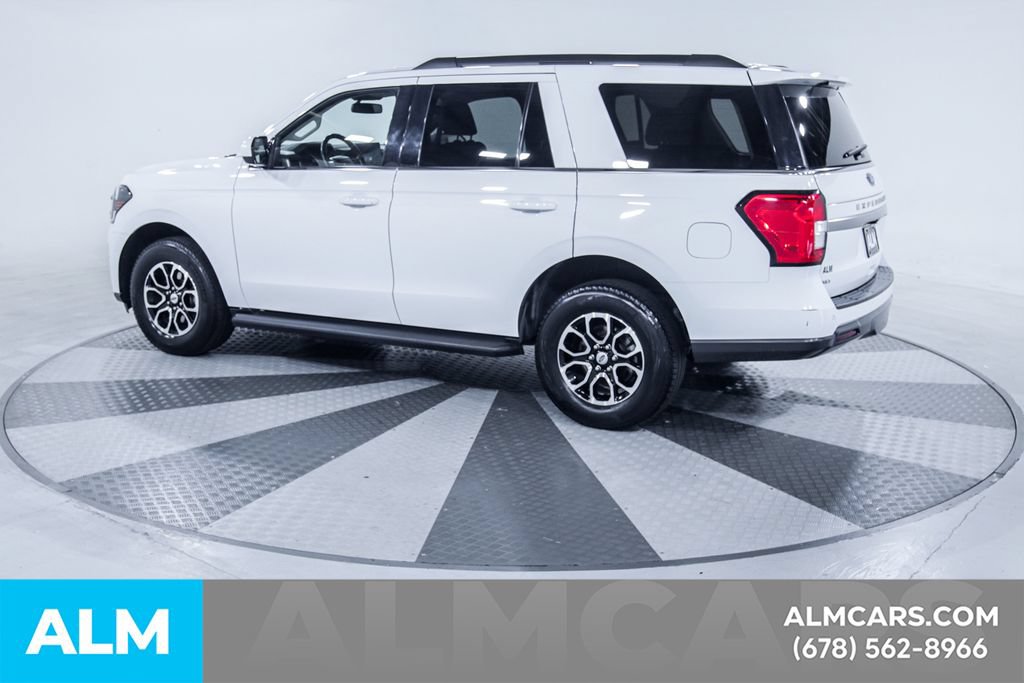 Used 2024 Ford Expedition XLT RWD image 5