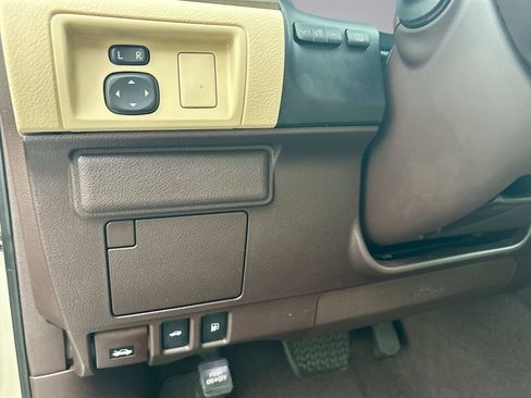 Used 2016 Lexus ES 350 w/ Accessory Package FWD image 30