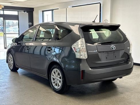 Used 2012 Toyota Prius V Two image 8