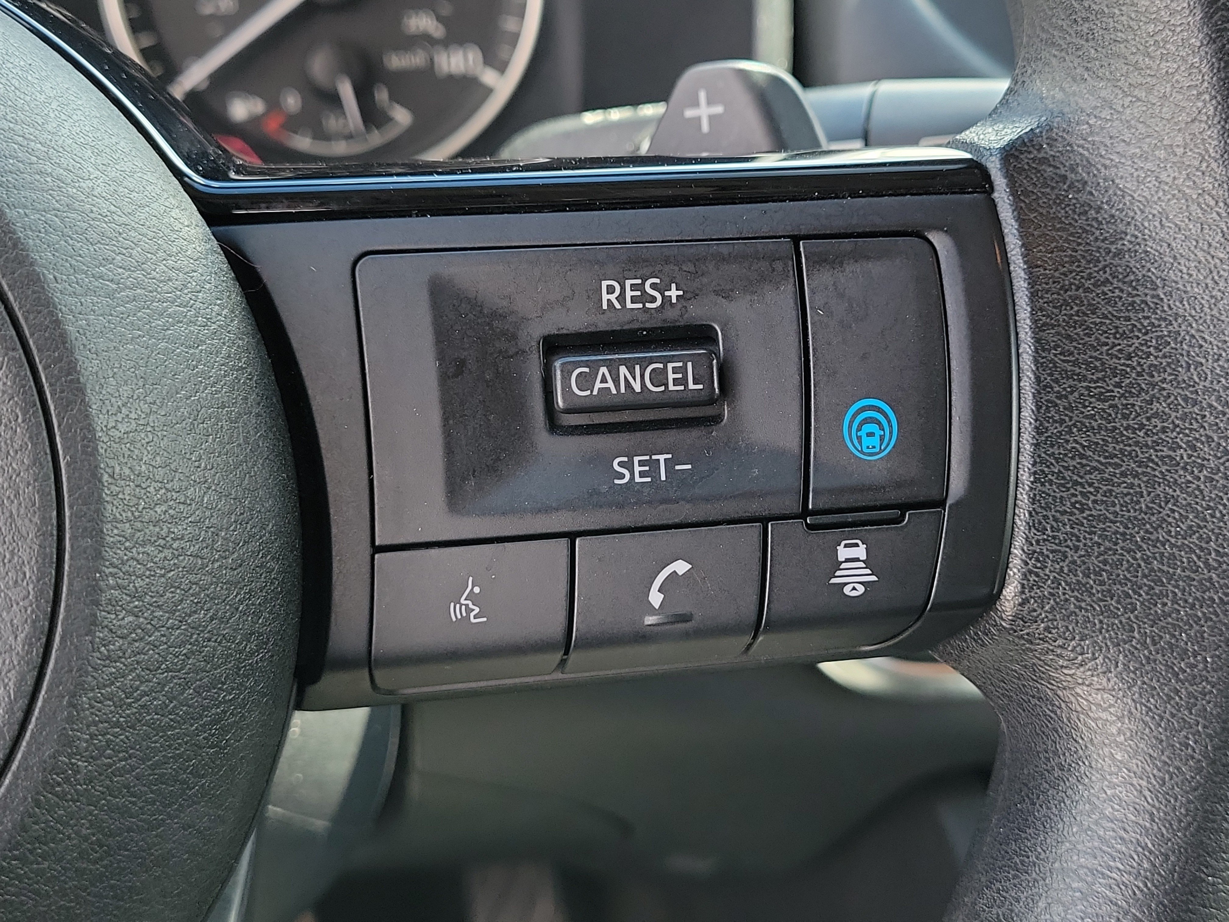 Used 2023 Nissan Rogue SV FWD image 21