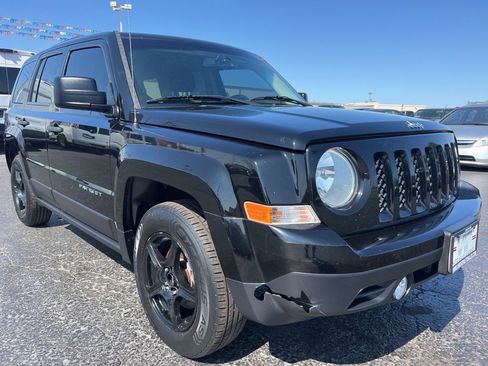 Used 2016 Jeep Patriot Sport image 1