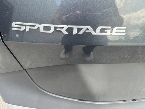 Used 2024 Kia Sportage EX FWD image 25