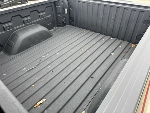 Used 2025 Chevrolet Silverado 1500 High Country AWD/4WD image 27